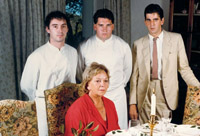 Marketta con el equipo de invierno de 1984: Ferran, Christian y Juli Marketta con el equipo de invierno de 1984: Ferran, Christian y Juli