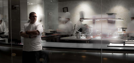 Dani García en la cocina de Calima