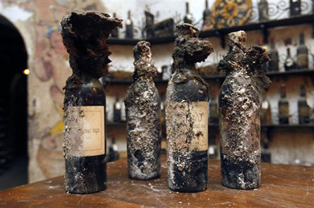 Algunas de las botellas subastadas Algunas de las botellas subastadas