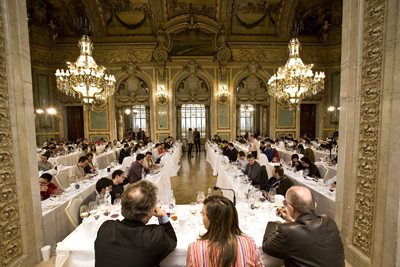 Imágenes de la espectacular puesta en escena de la Casa Llotja de Mar Imágenes de la espectacular puesta en escena de la Casa Llotja de Mar