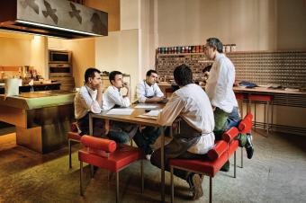 Ferran Adrià y sus colaboradores en el Taller de elBulli / Alfredo Cáliz Ferran Adrià y sus colaboradores en el Taller de elBulli / Alfredo Cáliz