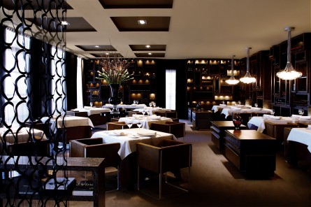 Enoteca, en el Hotrel Arts Paco Pérez elabora un menú dedicado a la trufa blanca en la Enoteca del Hotel Arts – Redacción 0