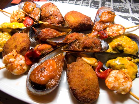 Selección de tapas de mejillones / PEPE FERRER Batida de Bateas 3