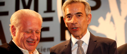 Juan Echanove e Imanol Arias ‘Un país para comérselo’ gana el Premio Leader 0