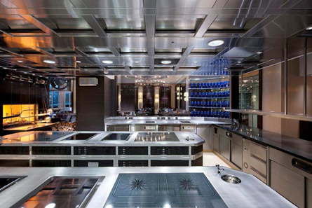 La espectacular cocina demuestra la importante inversión que Manadarin Oriental ha realizado para el restaurante Heston Blumenthal inaugura su nuevo restaurante de Londres 0