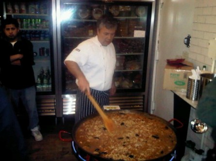 Cocinando una paella en Nueva York La vuelta al mundo gastronómica de un cocinero gallego 0