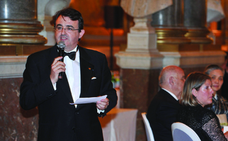 Jaume Tàpies presentó el 'Diner des Grands Chefs' en el Château de Versailles La cocina francesa recuerda a Santi Santamaria en Versalles 0