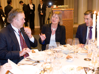 Robert Parker y Jancis Robinson en Wine Future 2009 Robert Parker y Jancis Robinson coincidirán en el Wine Future 2011 de Hong Kong 0