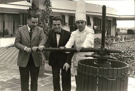 El Motel Empordà celebra 50 años con un libro 1