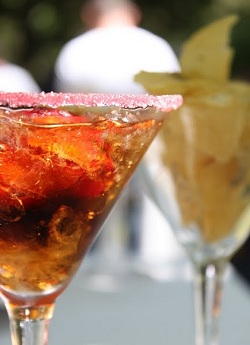 Cocktail Domènech / Foto del blog "Recetas de mon" Fundación Alicia y Món Sant Benet recrean un menú de 1900 en las “Noches modernistas de verano” 4