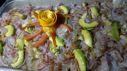 Ceviche de lobina con aguacate Pasíon mexicana 5