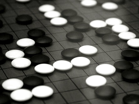 Tablero de juego del go. Suponiendo la sala (y 5) – El Celler de Can Roca 1