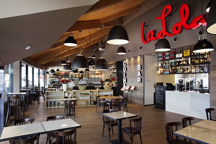 laLola abre las puertas en las Arenas de Barcelona 0