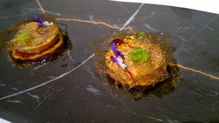 Crujiente de foie gras “Platos de una exposición” (1) 0