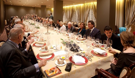 Los miembros de la ACG ayer en Via Veneto La Academia Catalana de Gastronomía elige a Àbac como Restaurante del Año en sus premios anuales 0