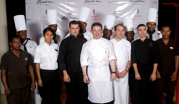 El equipo de Martín Berasategui en República Dominicana. Martín Berasategui inaugura dos restaurantes en República Dominicana 0