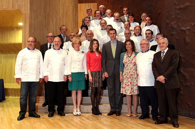 Cocineros y autoridades en la inauguración de la VIII Asamblea de Euro-Toques. Madrid acoge la VIII Asamblea de Euro-Toques 0