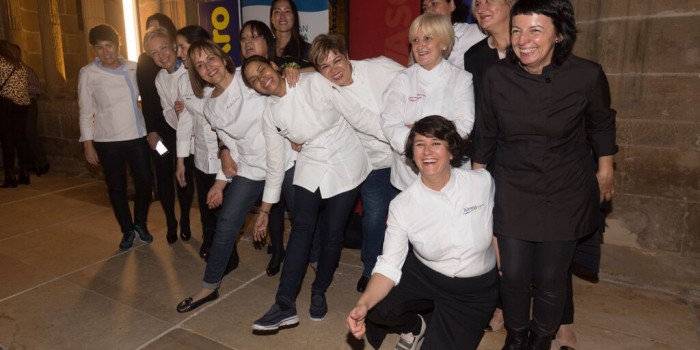 cena mujeres makro