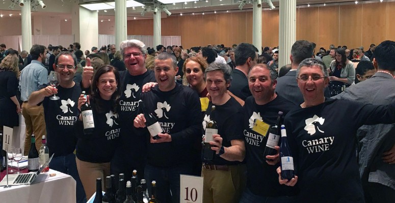 Foto Familia Canary Wine
