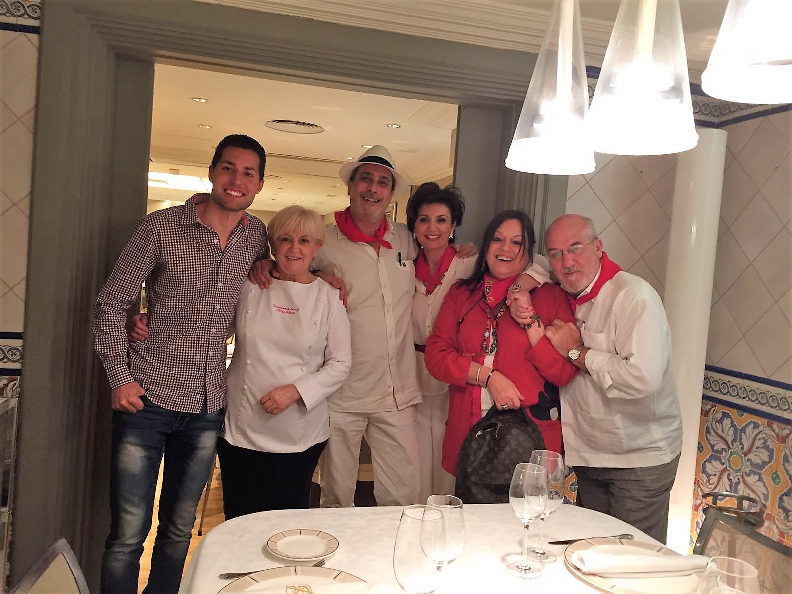 Manu Balanzino, Pilar Idoate, Xavier Agulló, Mari Carmen Idoate, Roser Torras y Fernando Huidobro. Europa. Pamplona.