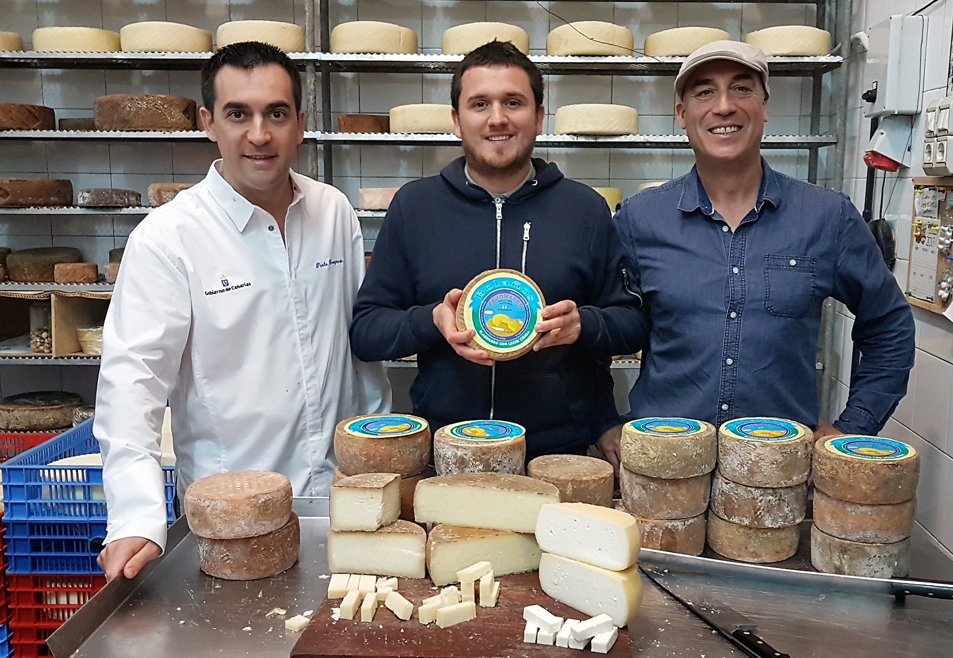 Paolo, Bolaños e Isidoro. Quesos Bolaños. Las Palmas. Gran Canaria. Islas Canarias. Foto: Xavier Agulló.