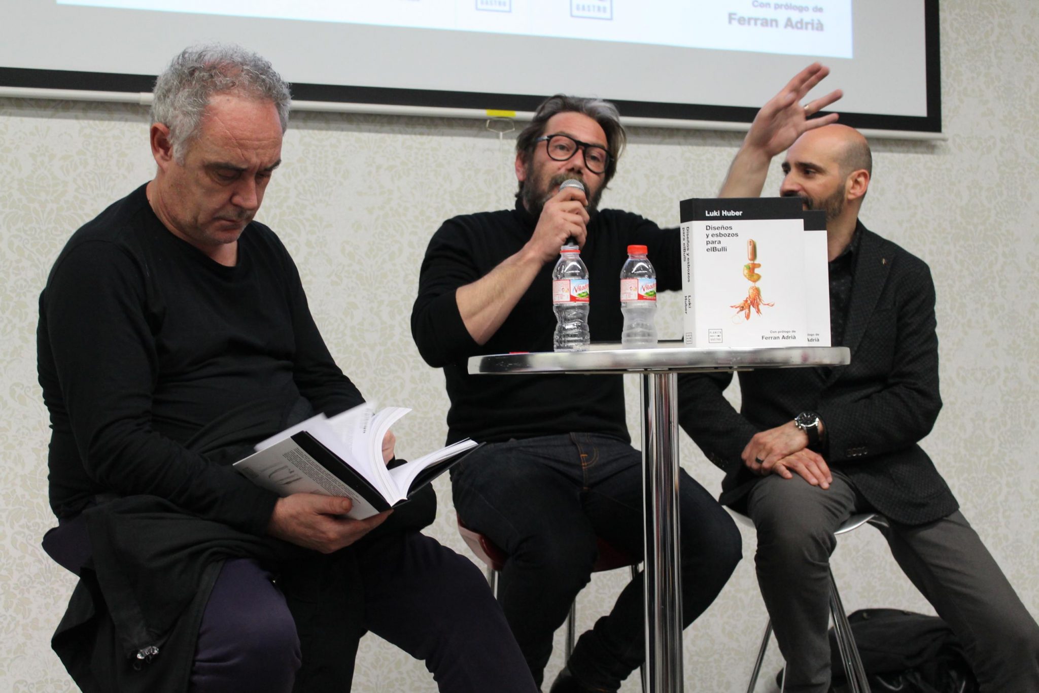 Ferran Adrià, Luki Huber y David Figueras, de Planeta Gastro, en la presentación del libro
