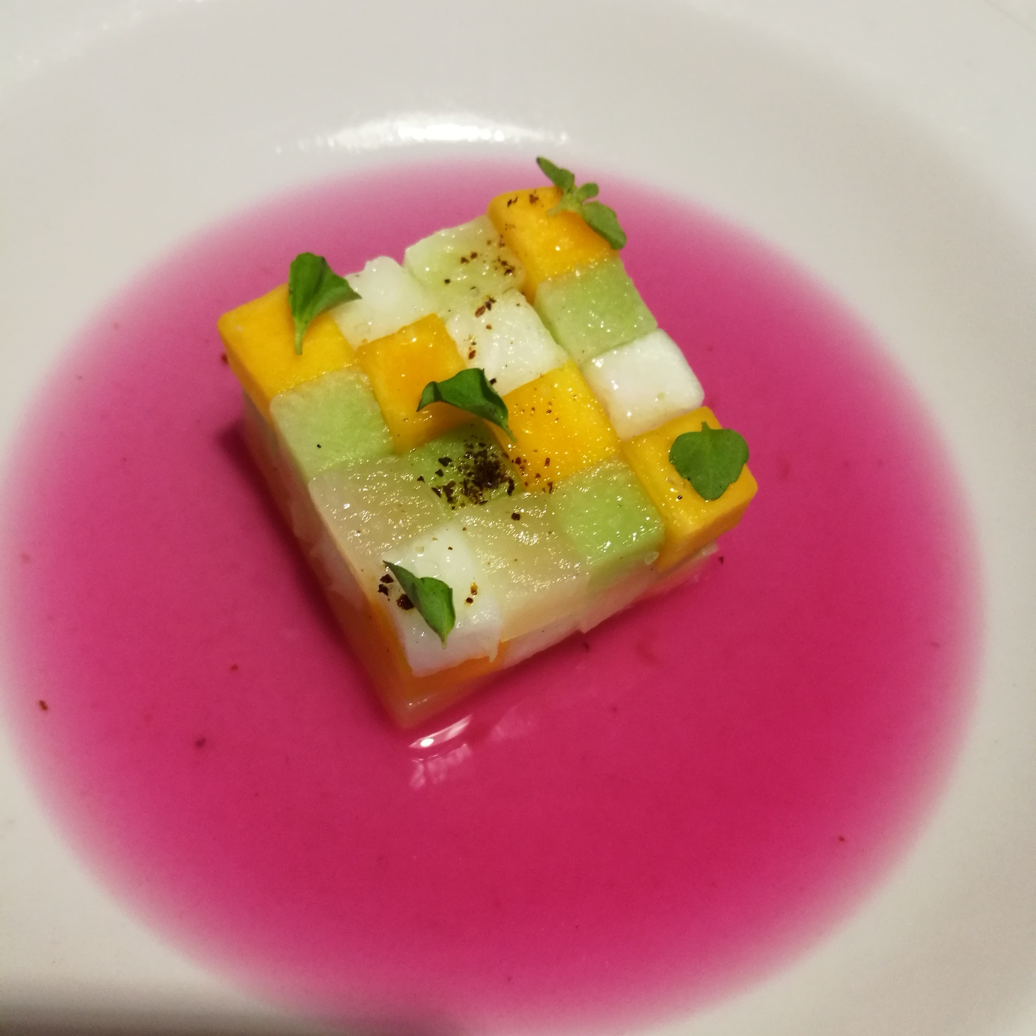 Salpicón de calabazas con caldito frío de encurtido de chuguas