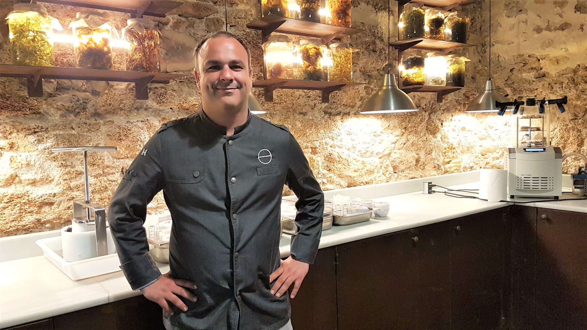 Ángel León en su I+D+i. Aponiente. El Puerto de Santa María. Foto: Xavier Agulló.