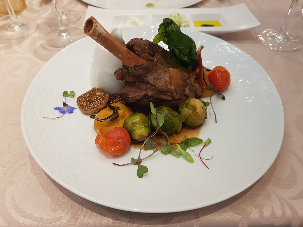 Med, Goya y Casa Velha do Palheiro, tres restaurantes con arte de Funchal 1