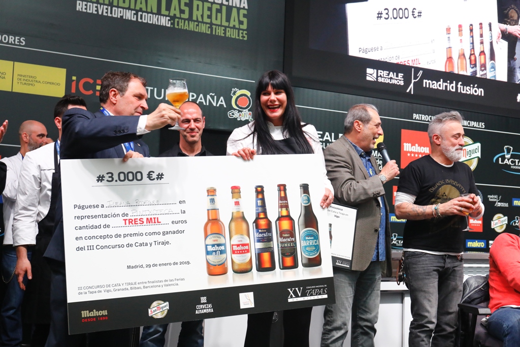 Ganadores del Concurso Nacional de Tapas y el de Catas&Tiraje: Borja Etxebarría y Ileana Rodríguez 1