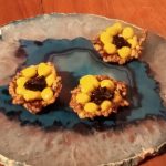 Crujiente de tapioca, remolacha y citrus. Óscar Molina