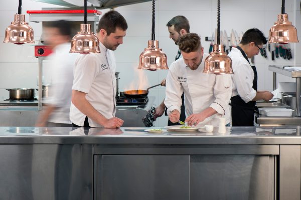 El rodillo de Martín Berasategui y una reinterpretación de las verduras, la pedrea de Michelin en hoteles de Euskadi y Navarra 2