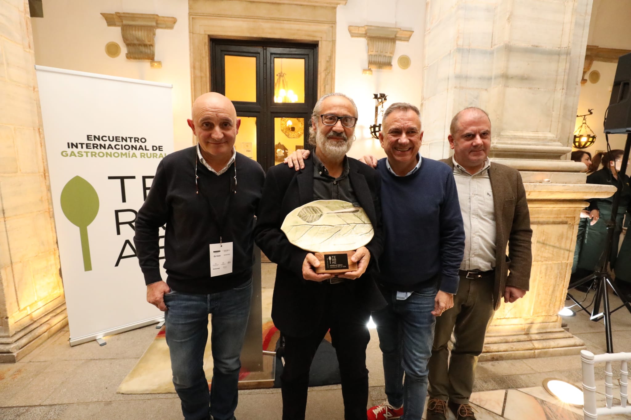 De la Osa, entre Toño Pérez y Jose Polo (Atrio**, Cácares), embajadores de Terrae, y Benjamín Lana