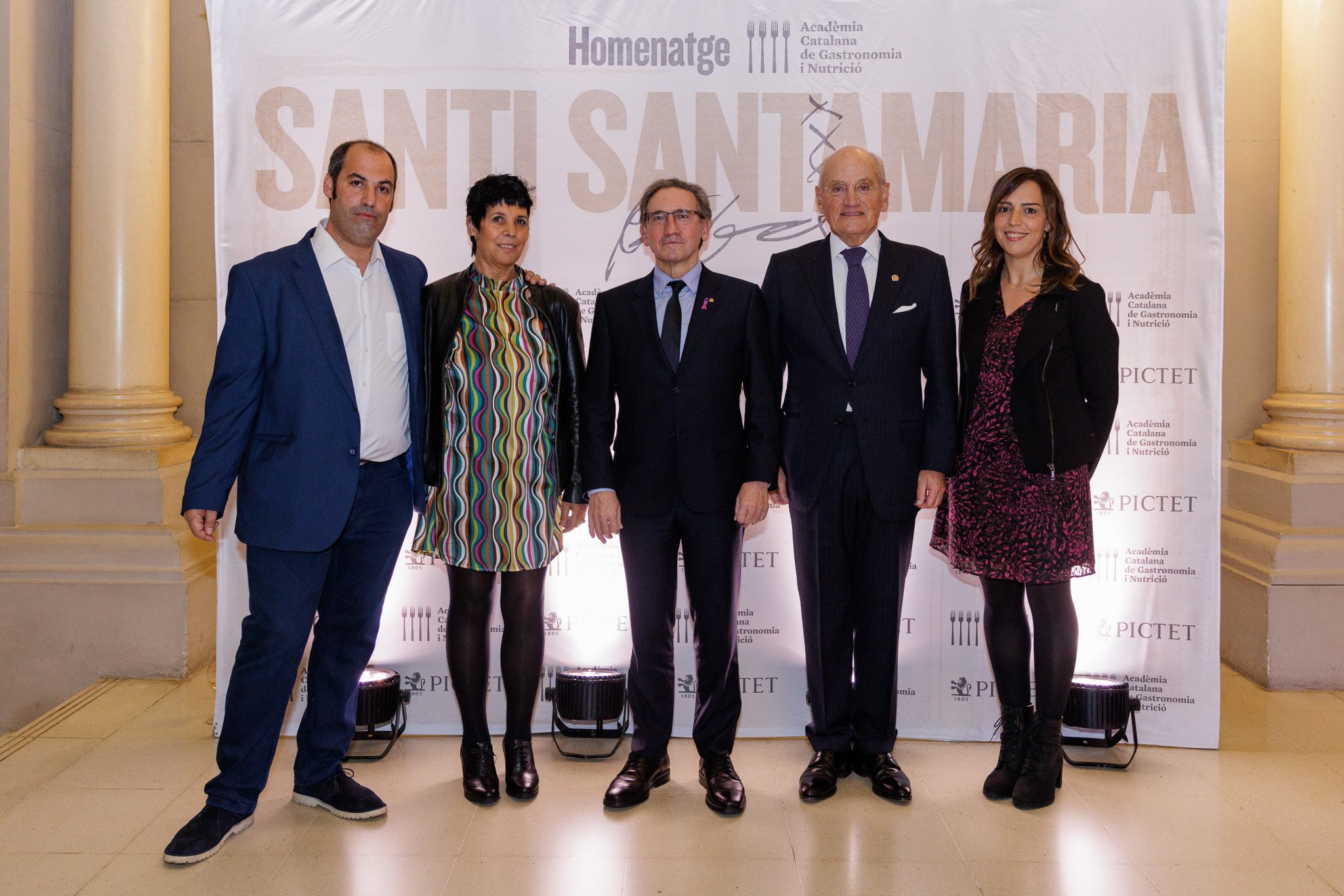 Familia e instituciones en el homenaje a Santi Santamaria