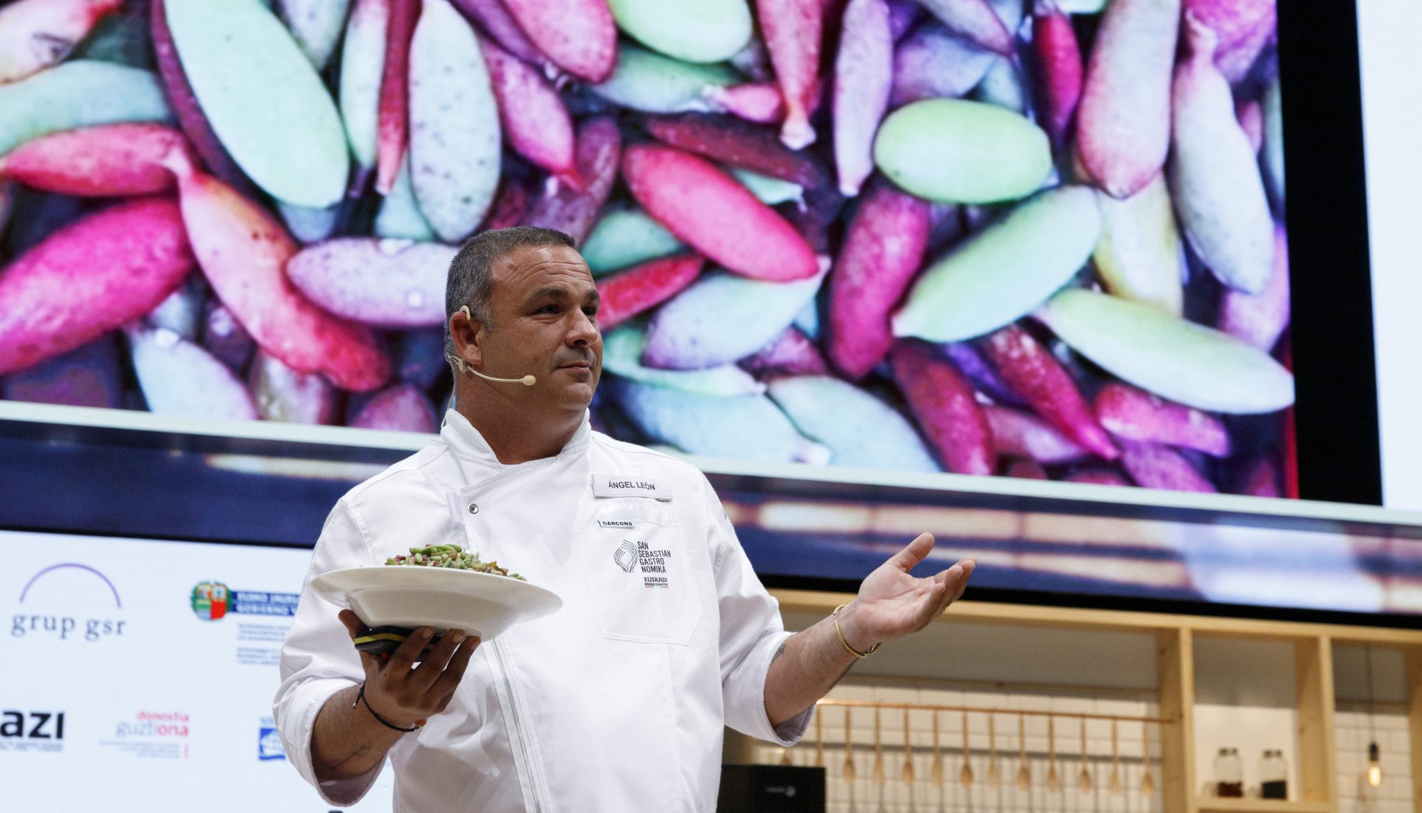 Ángel León, en el escenario de Gastronomika 21