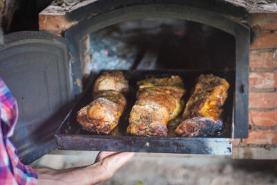 Asado. Almacén Cuatro Esquinas.