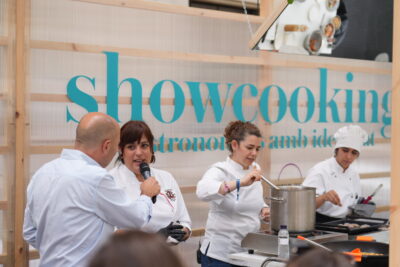 Maria Busta, jefa de cocina de Casa Eutimio, y Lara Roguez, chef ejecutiva de Kraken ArtFood.