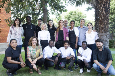 Foto de familia de Casa Árabe. Foto: Lakook Causas CEAR.