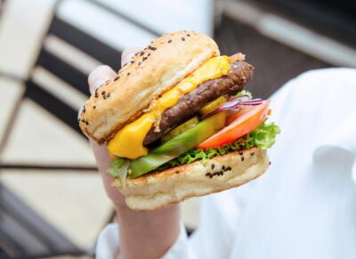 Carne, la marca de hamburguesas de Colagreco abre en Santiago y busca locales en Madrid 2