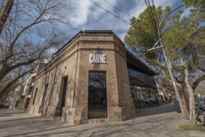 Carne, la marca de hamburguesas de Colagreco abre en Santiago y busca locales en Madrid 1