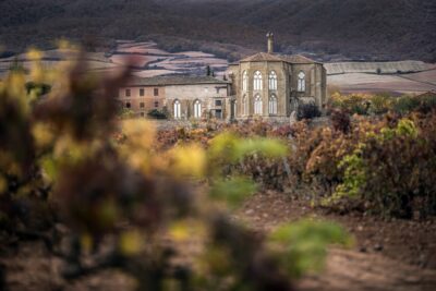 Monasterios de La Rioja: entre códices y garnachas centenarias 1