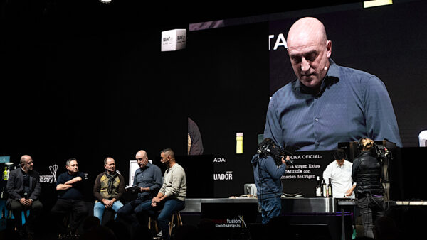 Aitor Arregui y su república del mar.