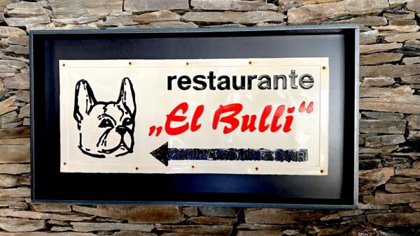Antiguo indicador de acceso a El Bulli.