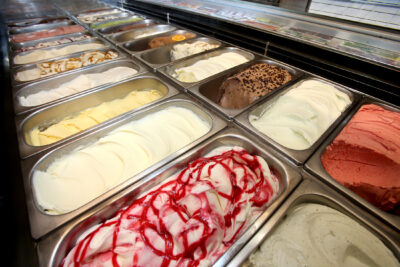 Surtido de helados en Della Sera. Foto Justo Rodríguez.