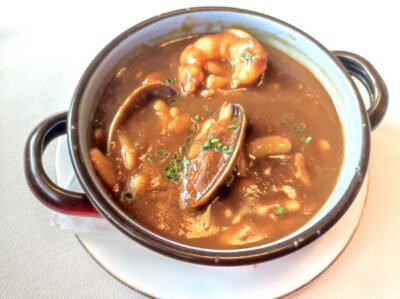 Verdinas con almejas y langostinos. Foto A. Luchini.