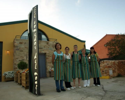 Marisa Rodríguez, Lucía Abajo, Encarna Ares, Carmen Ares y Visitación Ares