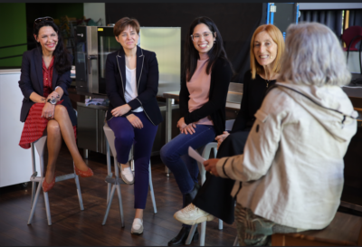 Montse Serra, directora de sala de Miramar; Noemí Martínez, jefa de sala y sumiller de Trigo; Iratxe Miranda, jefa de sala y sumiller en Yume y Delia Melgarejo, jefa de sala y sumiller en Monte