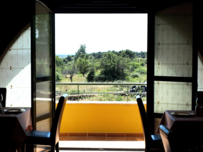 Vistas desde el interior del restaurante
