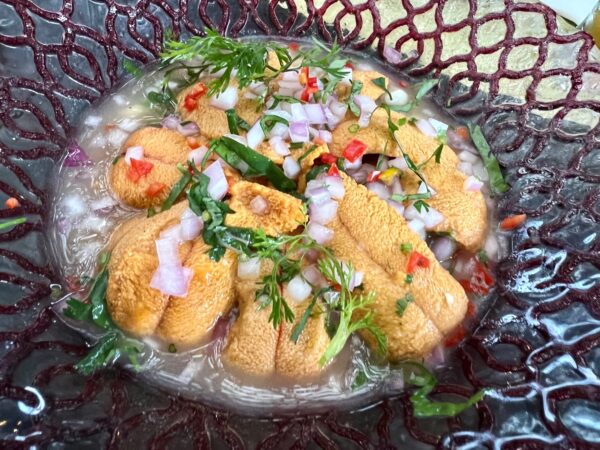 ceviche de erizos. La Mar. lima