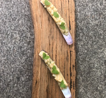 Pescado en salsa verde con navajas de Pepe Solla